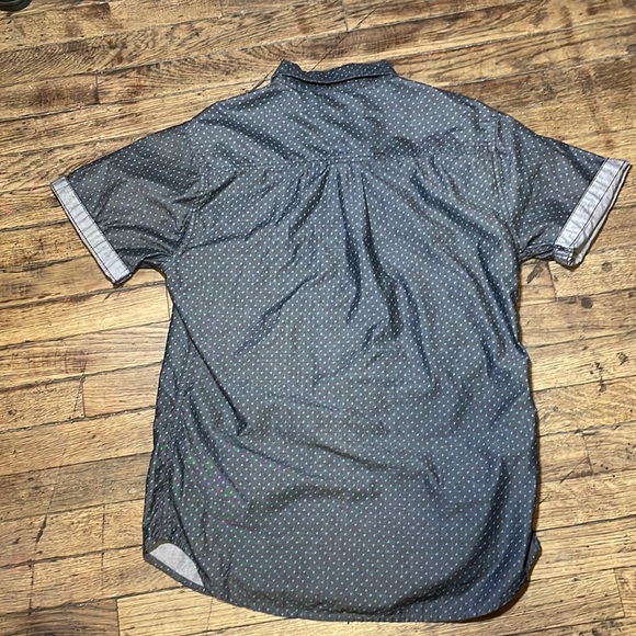 Depart West Men’s grey button down short sleeve shirt size medium - Picture 2 of 6
